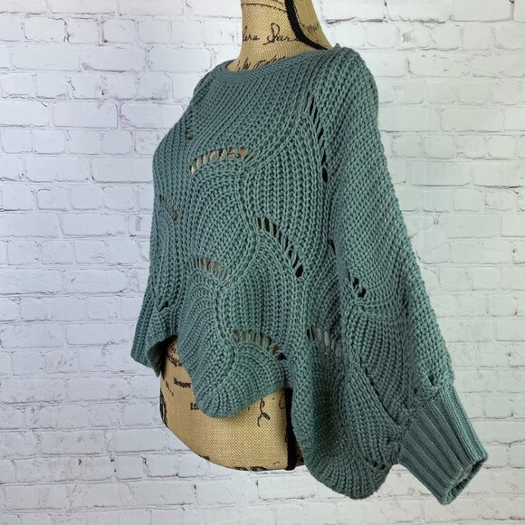 Moon & Madison Sage Green Scallop Edges Batwing Sweater - Picture 2 of 4